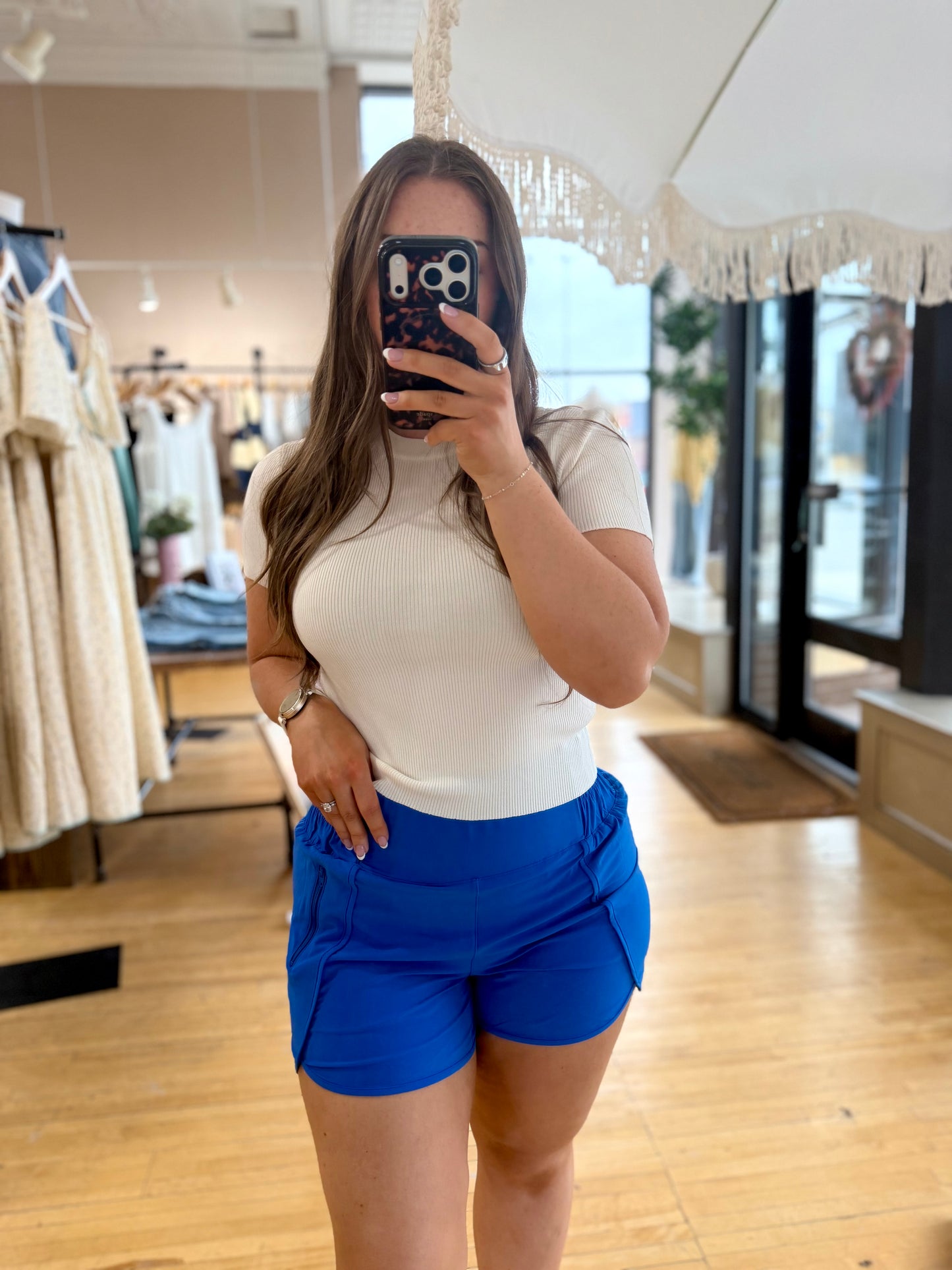 Contour Active Shorts