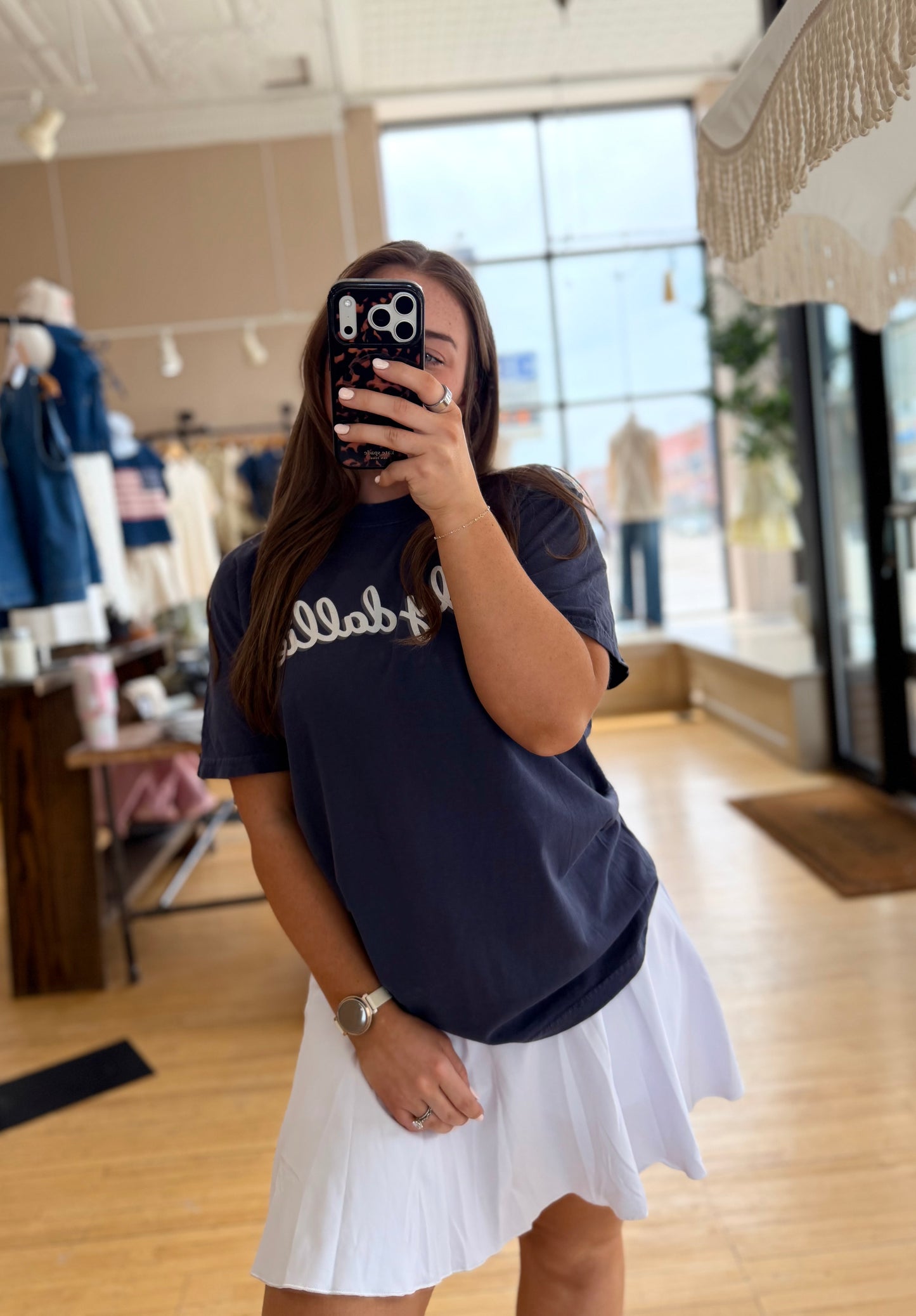 Dilly Dallier Tee